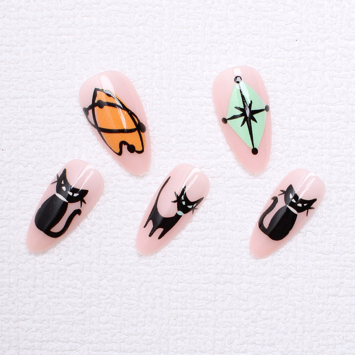 Artificial nail set with artistic Halloween designs Bowlift