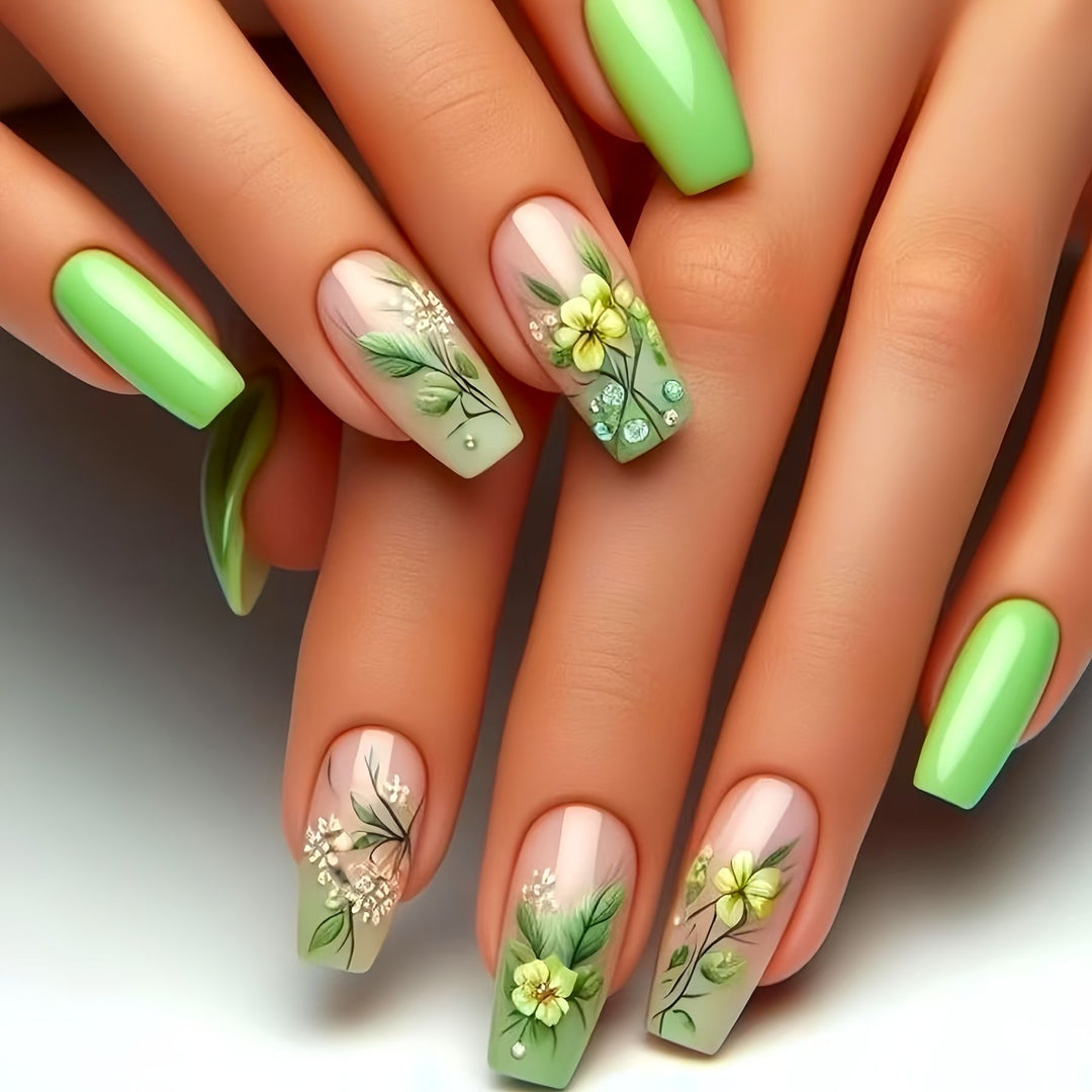 Floral Art Press-On Nail Design Bowlift