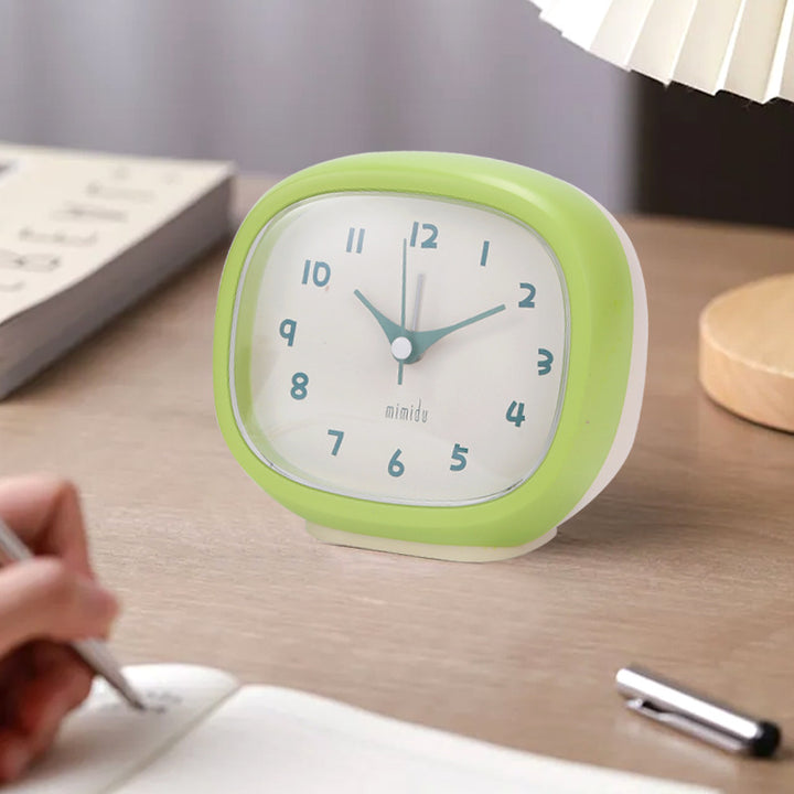 Table Clock in Modern Retro Design Bowlift