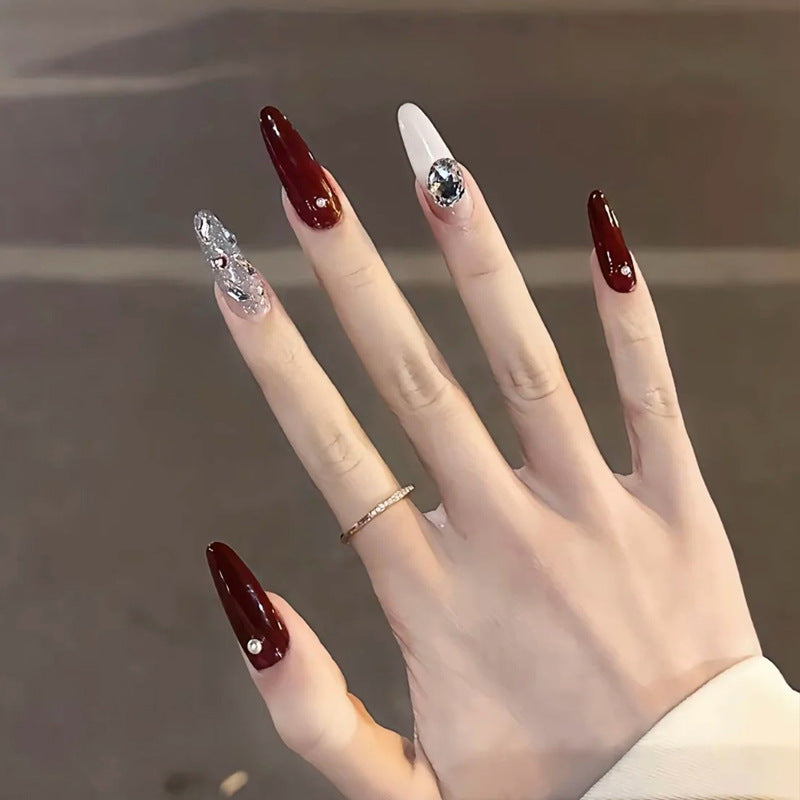 Elegant Press-On Nail Tips with Gold Accents Bowlift