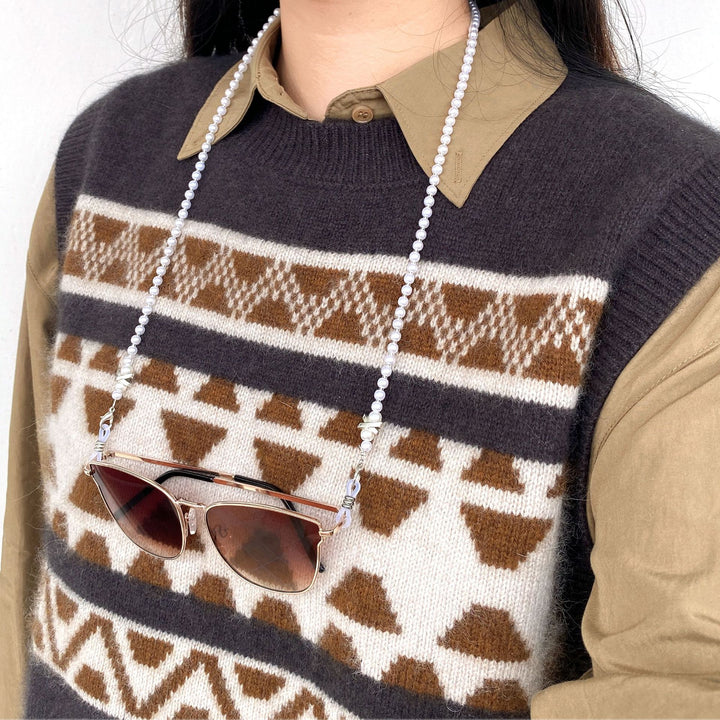 Elegant Pearl Beaded Eyewear Chain Bowlift