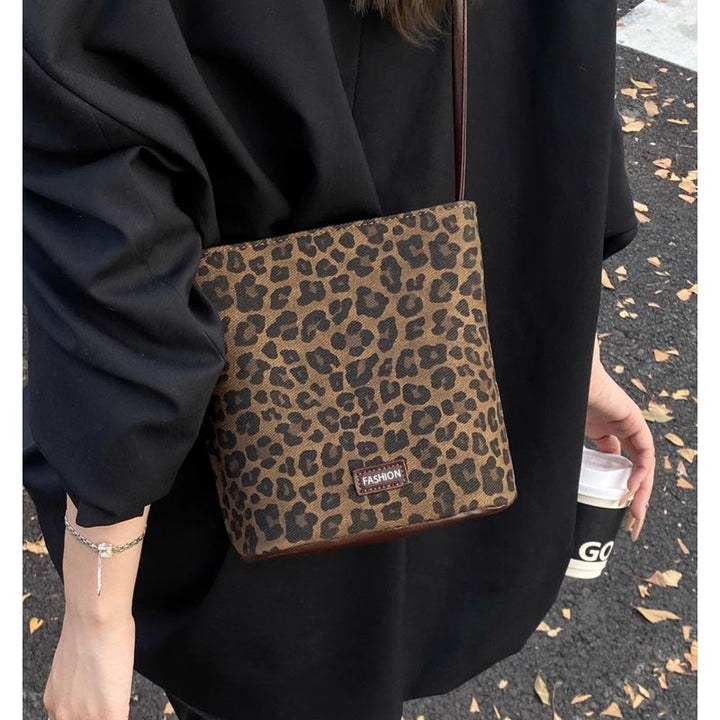 Fashionable Animal Print Crossbody Bag Bowlift