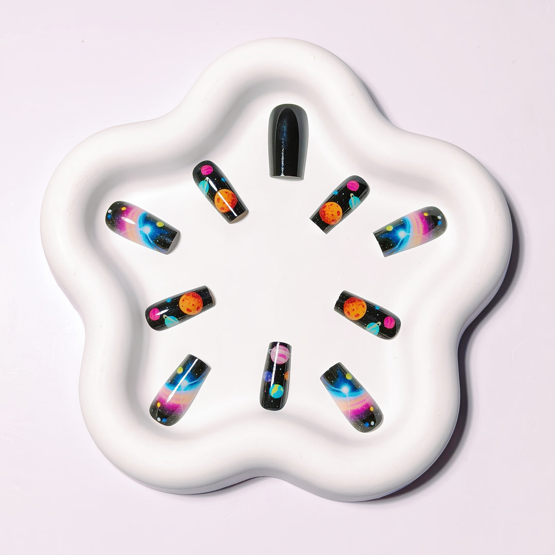 Celestial-Themed Nail Art Bowlift