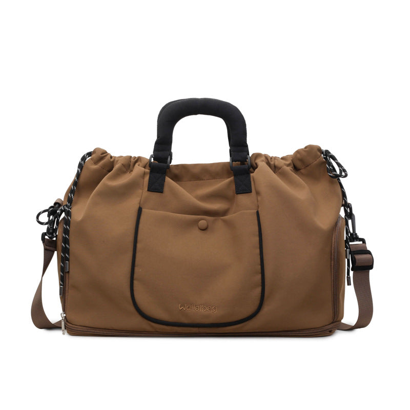 Sporty Carrying Bag with Innovative Cuff Design Bowlift