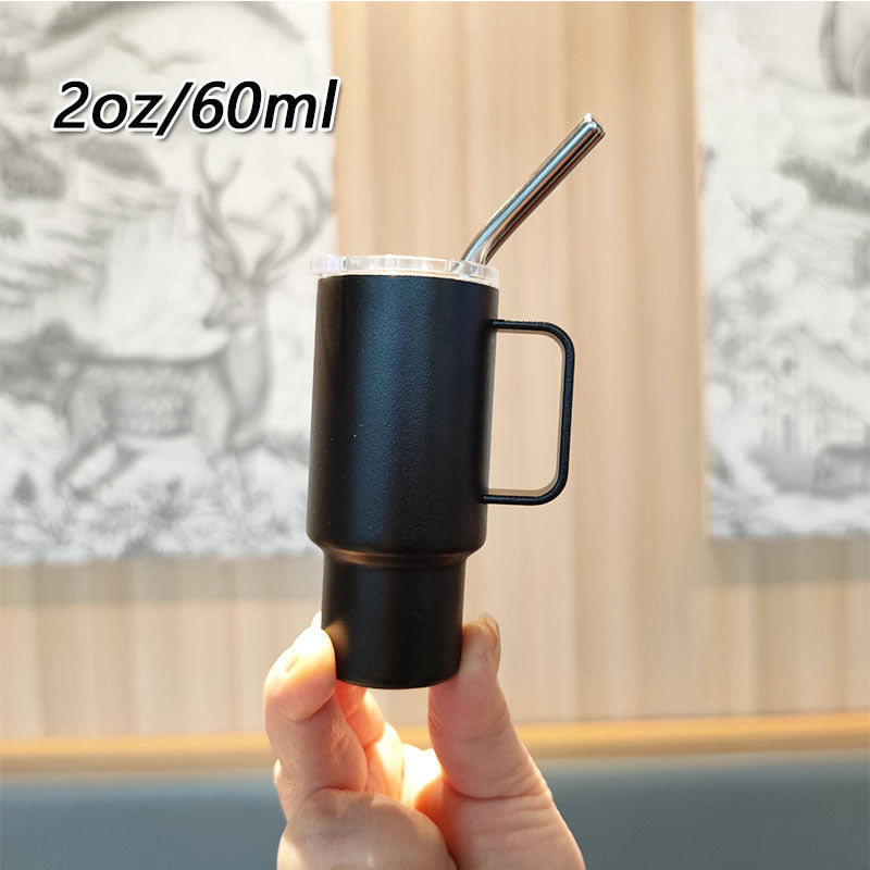 Women's practical drinking glass with metal straw Bowlift