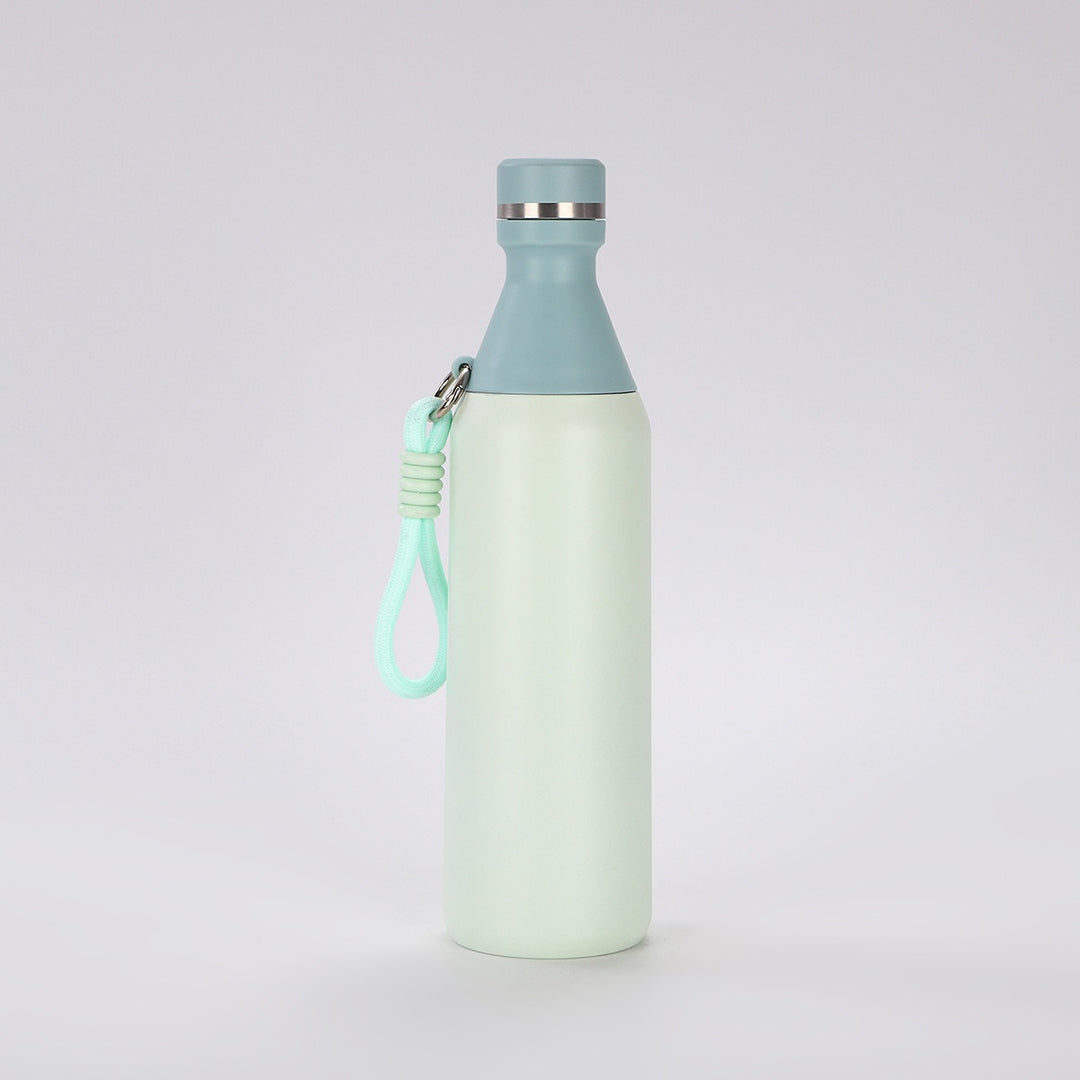 Ladies insulated drinking bottle with practical carrying strap Bowlift