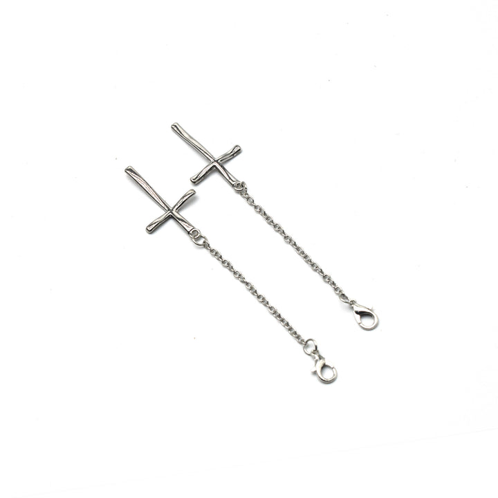 Elegant Cross-Design Chain Eyewear Holder Bowlift