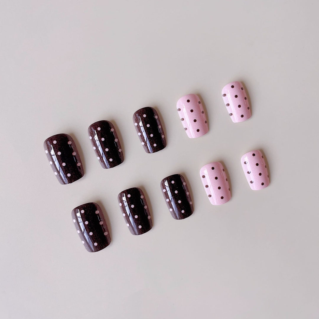 Artificial nail set with playful motifs and high-quality decorations Bowlift