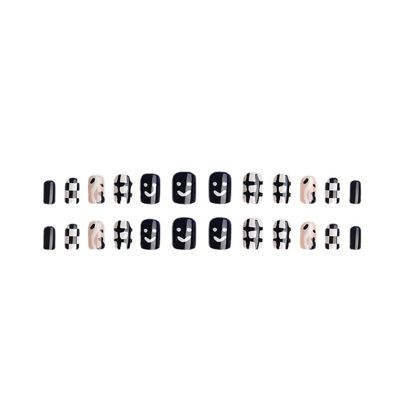Creative nail art set with modern geometric patterns Bowlift