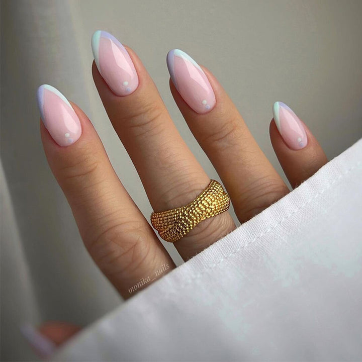 Glamorous Glittery Stiletto Press-On Nails Bowlift