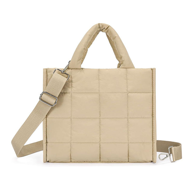 Fashionable Shoulder Bag Made of Quilted Material Bowlift