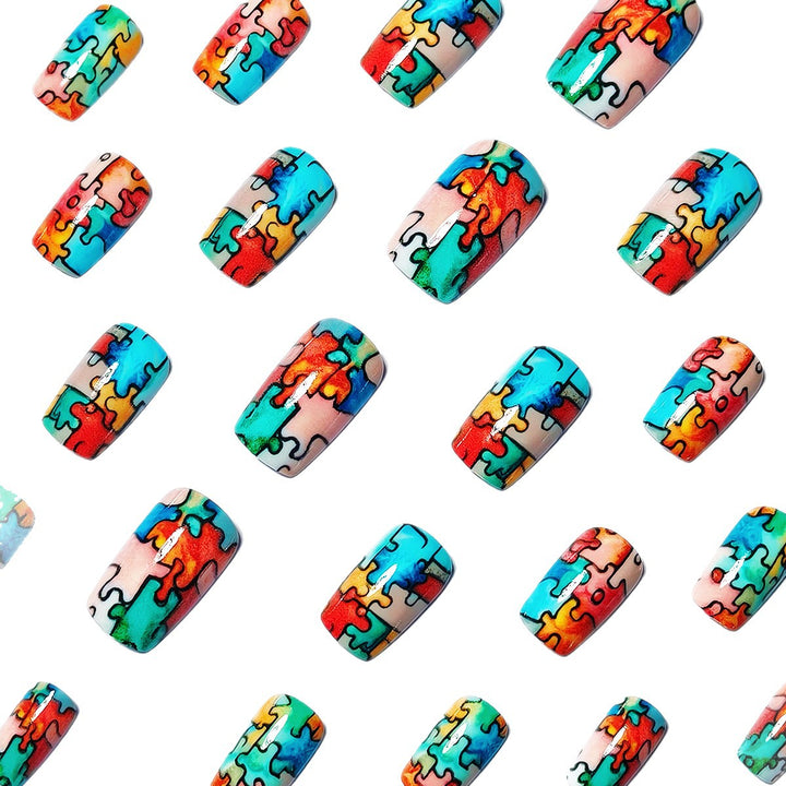Art nails with creative puzzle pattern Bowlift