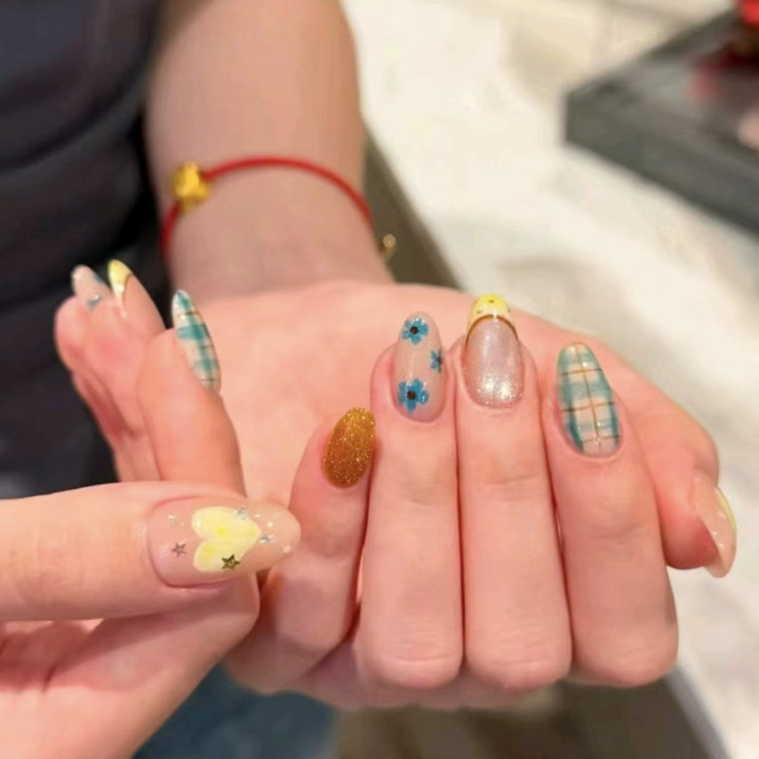 Stylish Press-On Nail Wraps Bowlift