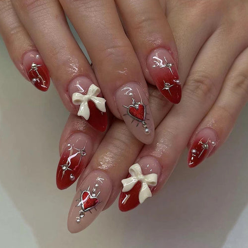 Artistic Heart-Themed Nail Art Extensions Bowlift
