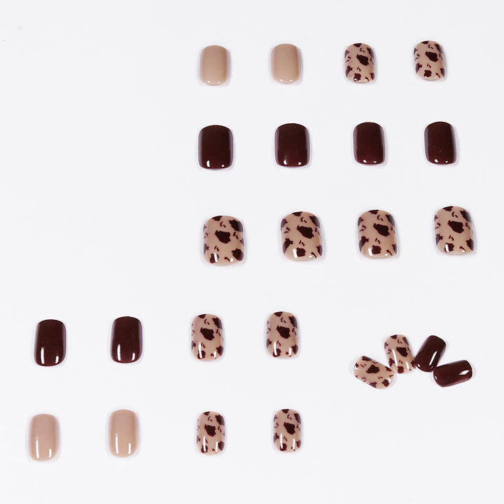 Exclusive nail art with animal pattern and shine Bowlift