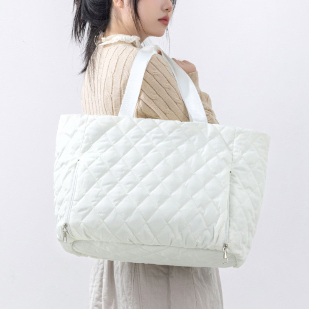 Quilted All-Purpose Travel Tote Bag Bowlift