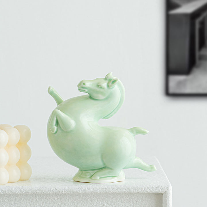 Decorative ceramic figure Bowlift