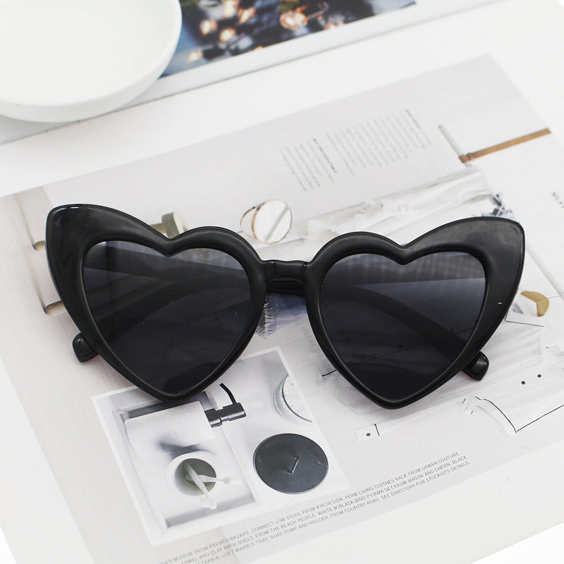 Women's Heart-Shaped Sunglasses with Glittering Frame Bowlift