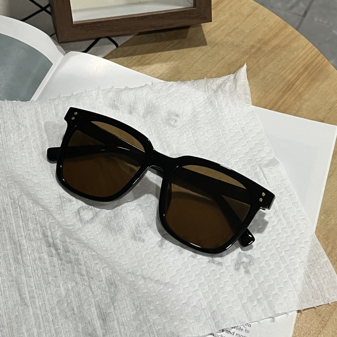 Stylish Oversized Cat-Eye Glasses Bowlift
