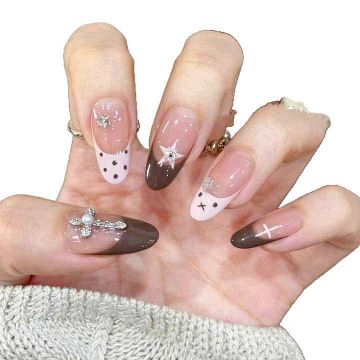 Artificial nails with creative design and sparkling accents Bowlift