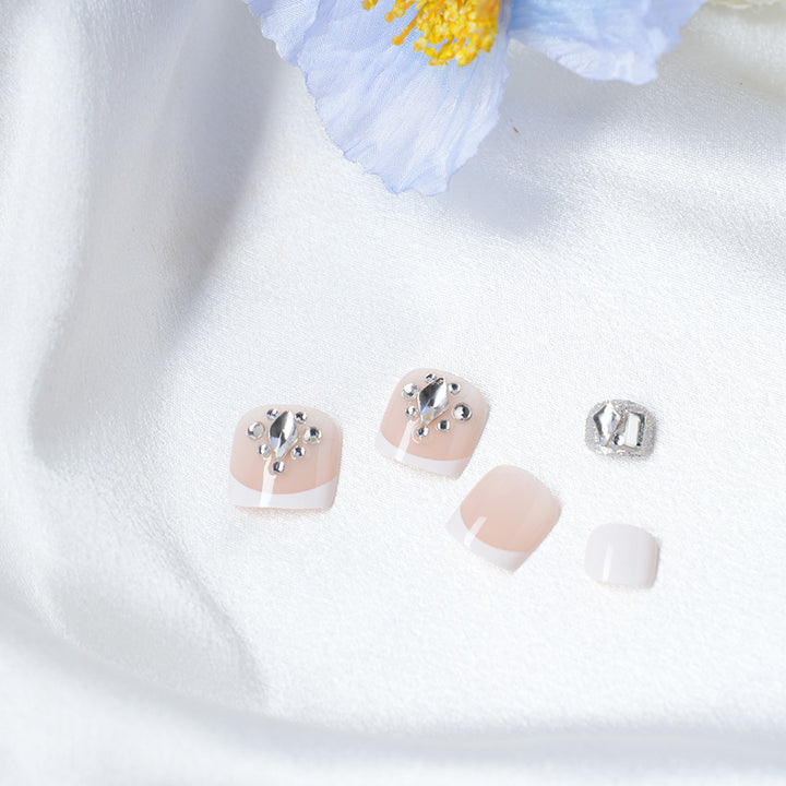 Elegant 3D Nail Art Tips Bowlift