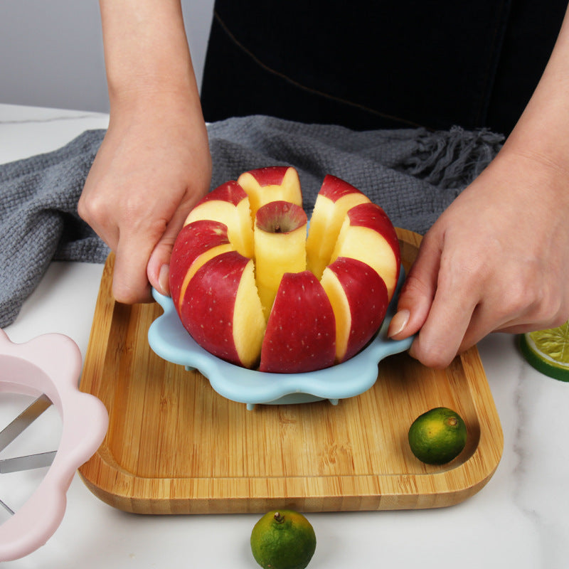 Multifunctional fruit cutter with flower shape Bowlift
