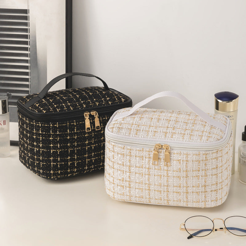 Stylish Quilted Cosmetic Case Bowlift