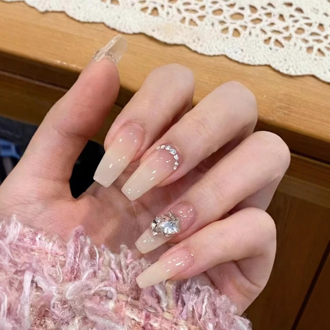 Luxurious Crystal-Embellished Press-On Nail Art Bowlift