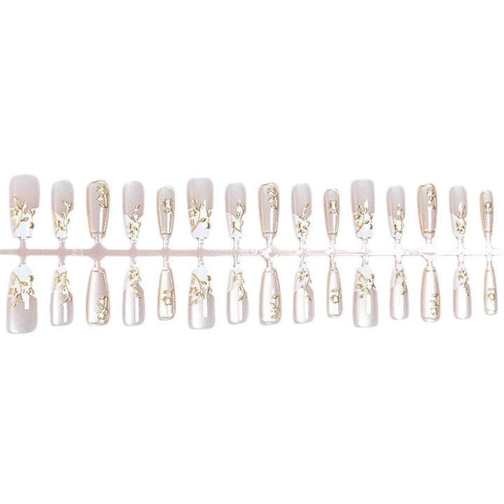 Floral Accented Press-On Nail Set Bowlift