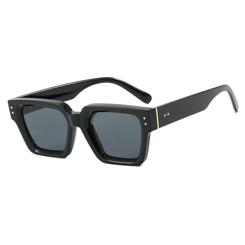 Women's trendy sunglasses in elegant oversized design Bowlift