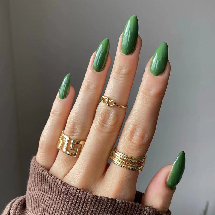 Elegant Acrylic Nails with High Gloss Finish Bowlift