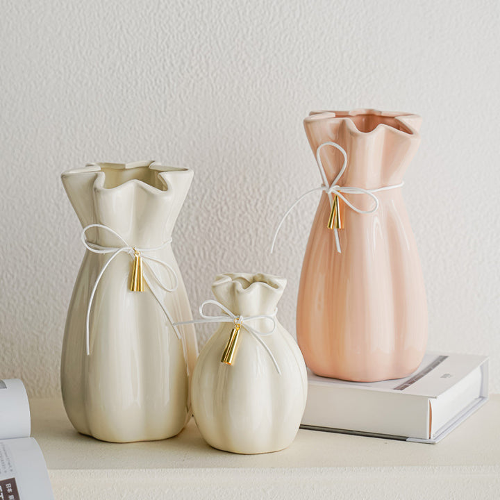 Artistic ceramic vase with decorative bow decoration Bowlift