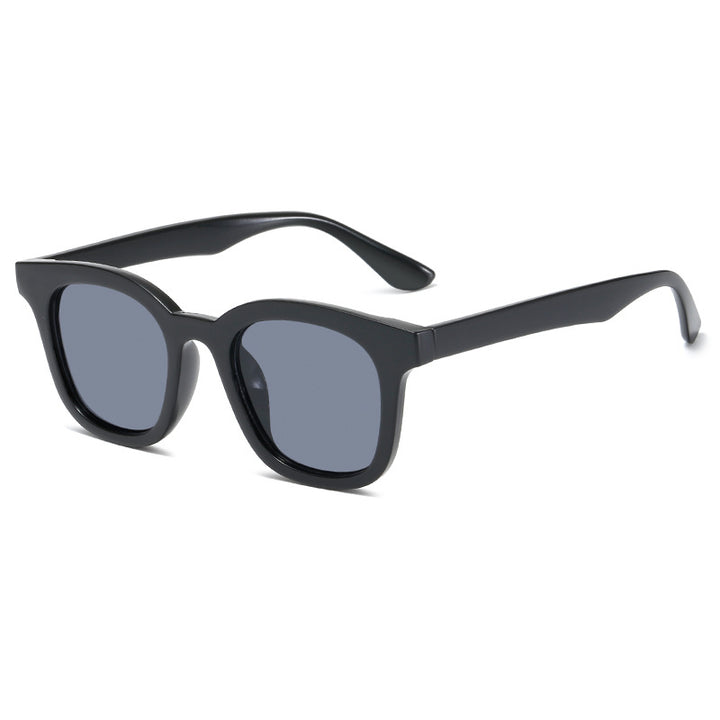 Ladies Fashionable Oversized Sunglasses with Luxurious Design Bowlift