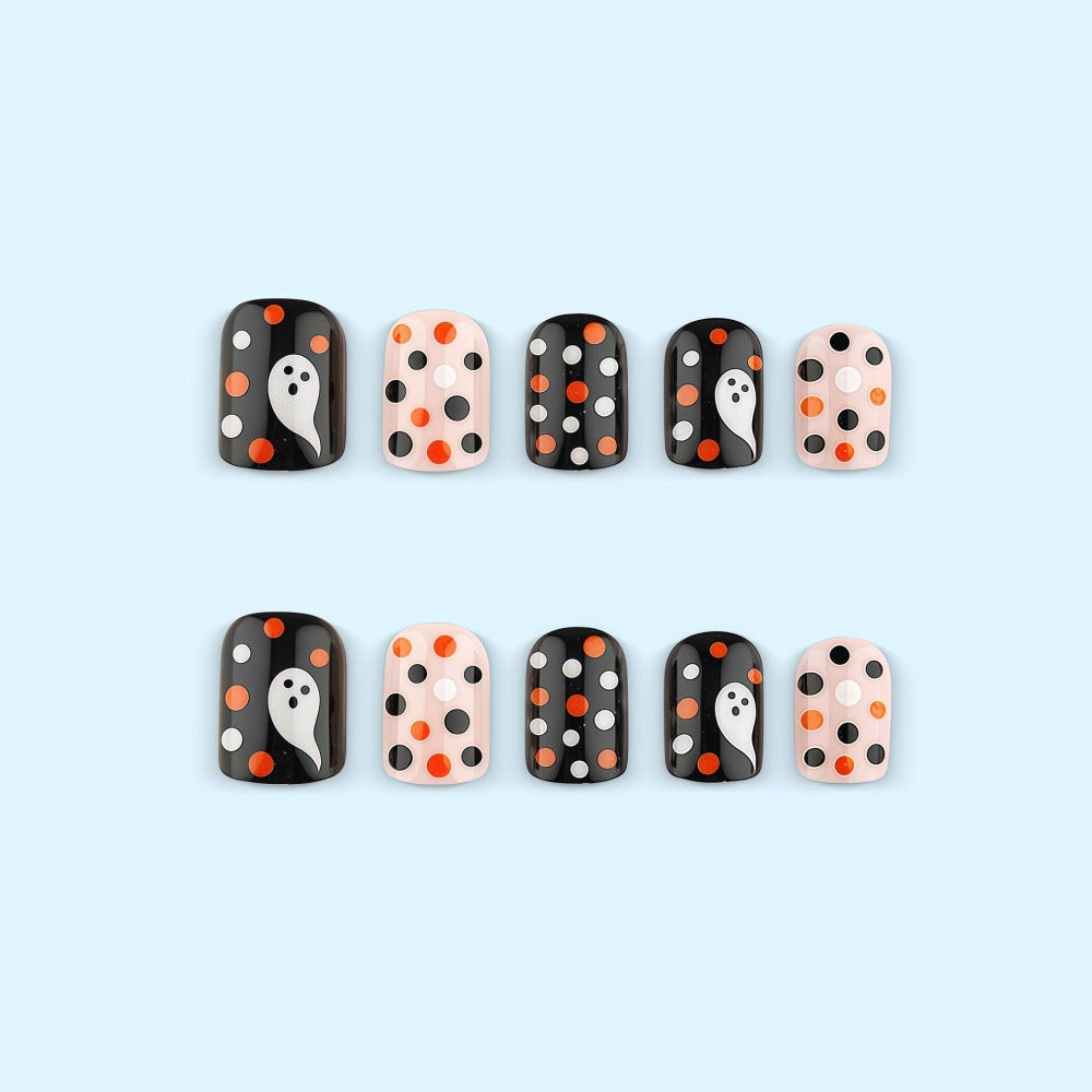 Nail art set with Halloween motif and playful design Bowlift