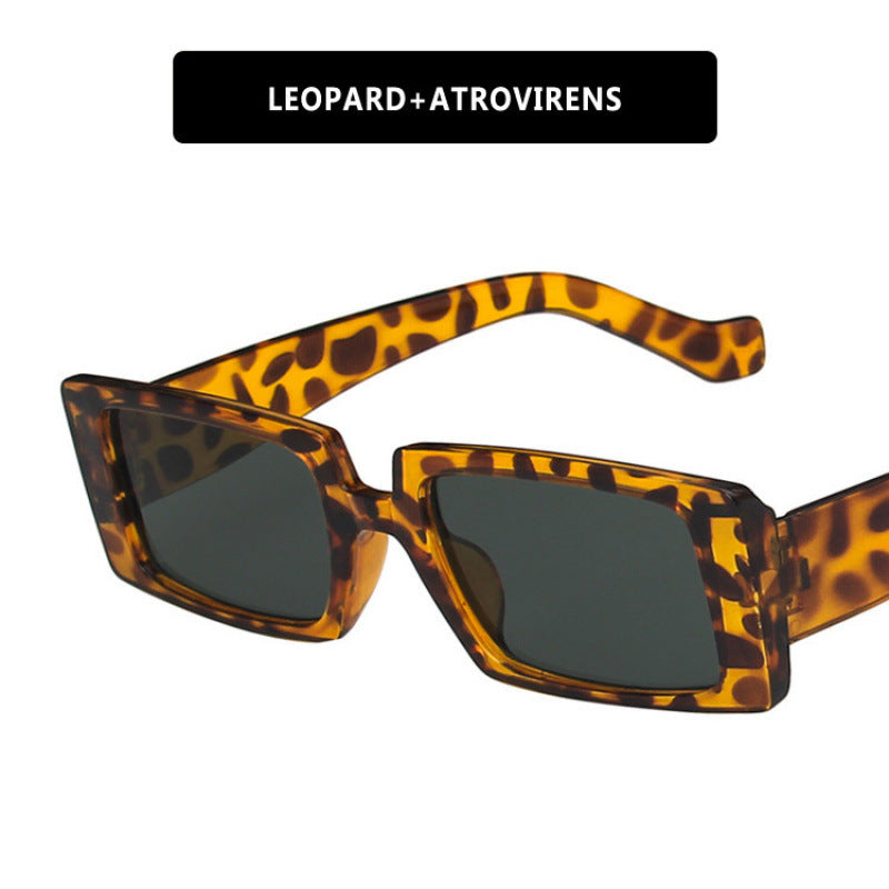 Ladies fashionable square sunglasses in elegant retro style Bowlift
