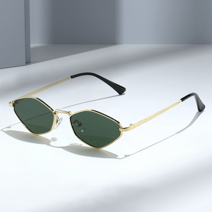 Women’s Fashion Sunglasses in Futuristic Design Bowlift