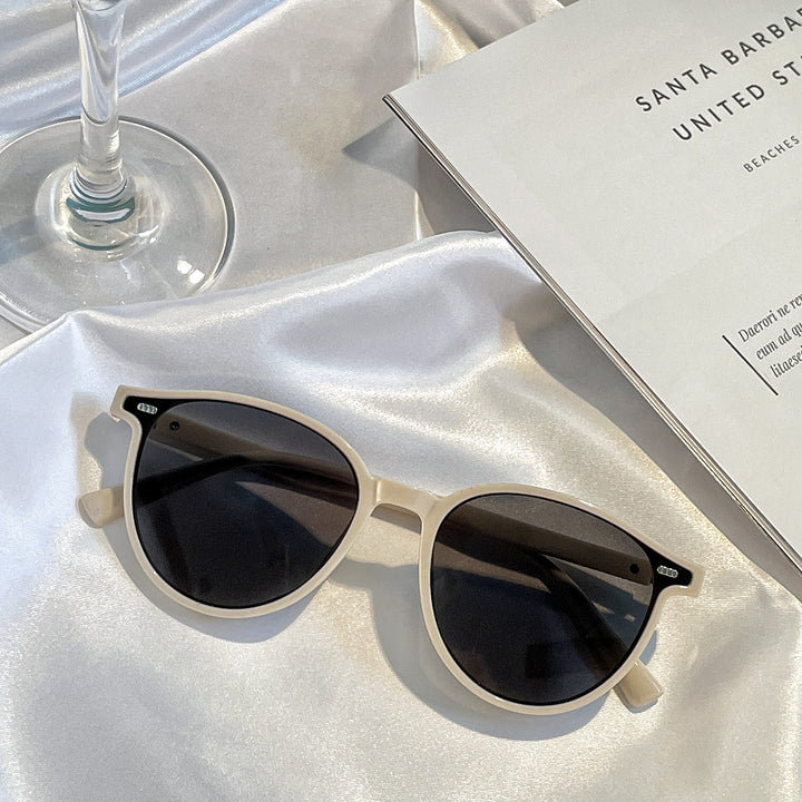 Ladies elegant sunglasses with stylish transparent frame Bowlift