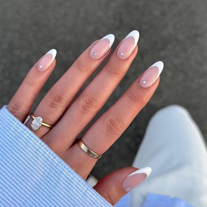 Glamorous Nail Design Set Bowlift