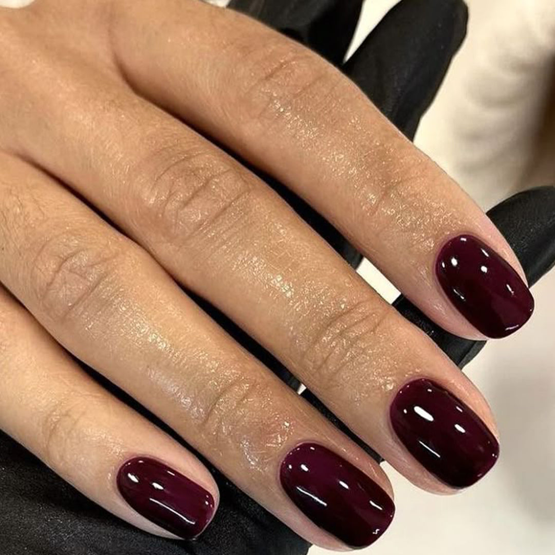 Artful Nail Extensions with Intense Shine Bowlift