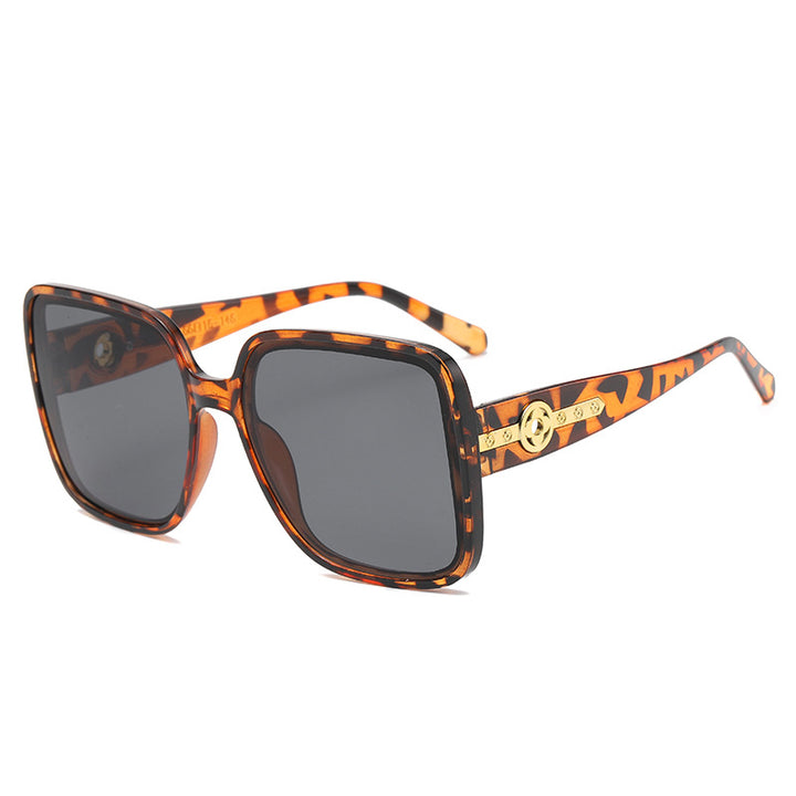 Women's fashionable square sunglasses with luxurious details Bowlift