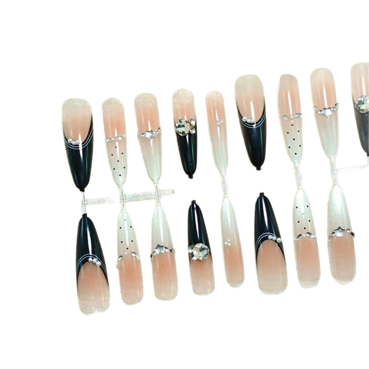 Glamorous artificial nails with glitter accents Bowlift