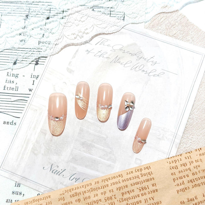 Glamorous Nail Set with Rhinestones Bowlift
