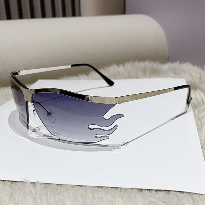 Women futuristic sunglasses with distinctive design Bowlift