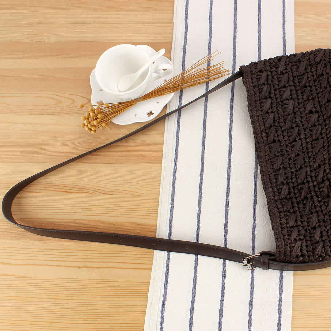 Shoulder bag with modern macrame design Bowlift
