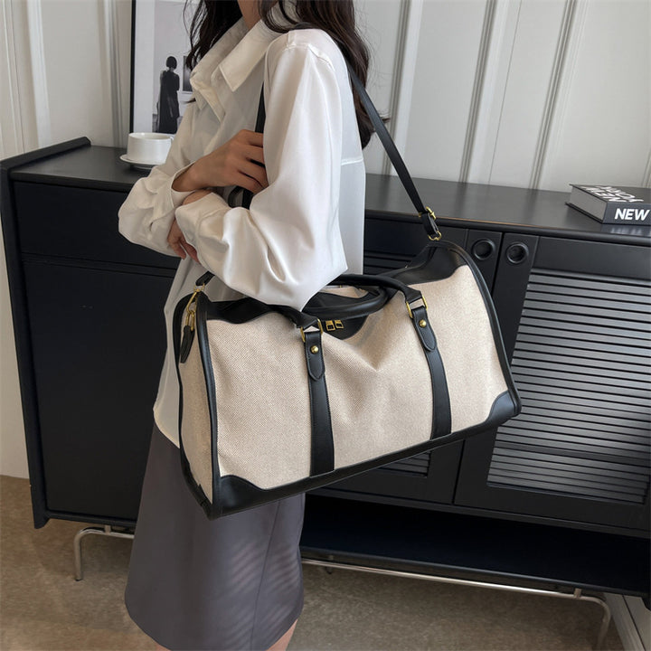 Sporty travel bag with removable shoulder strap Bowlift