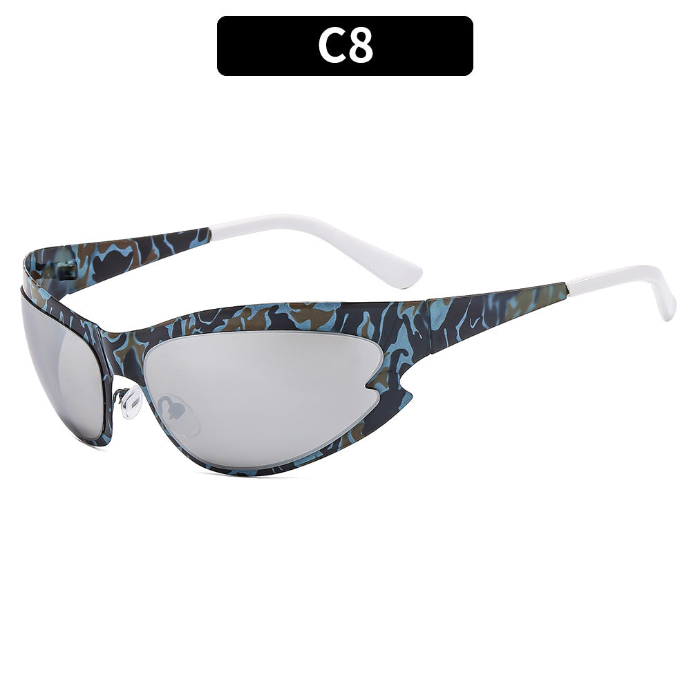 Vibrant Cat-Eye Sunglasses Fashionable Style