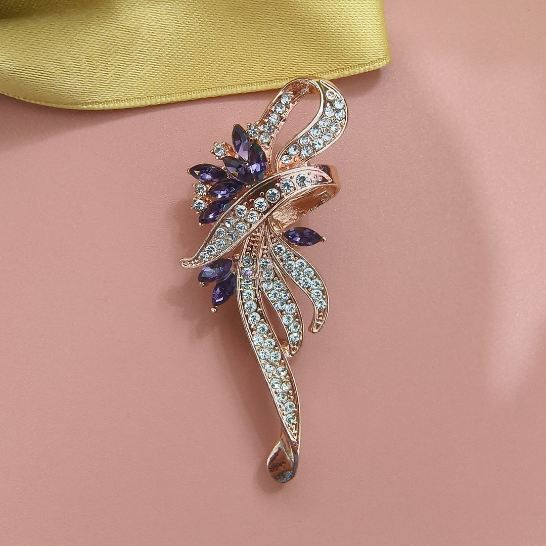 Exquisite brooch with sparkling zirconia and blue gemstones Bowlift