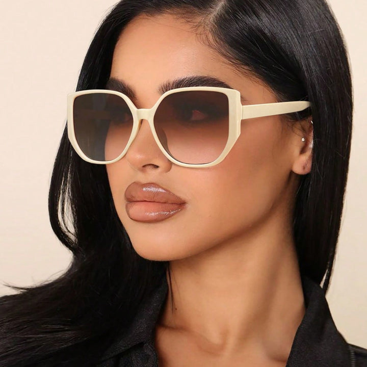 Women’s fashionable square sunglasses with wide frame and UV protection Bowlift