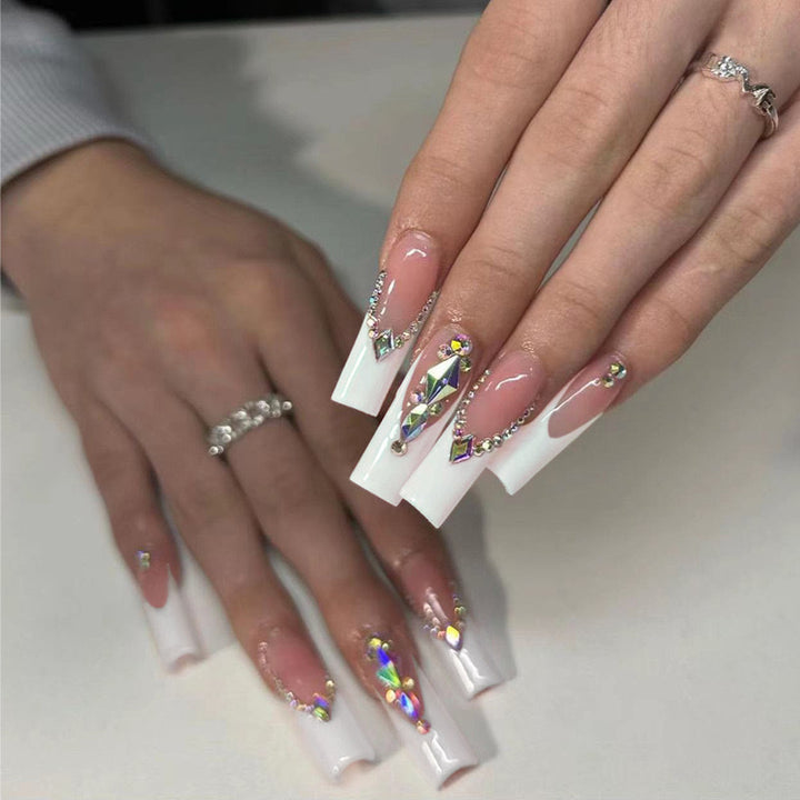Acrylic nail set with elegant rhinestone decorations Bowlift
