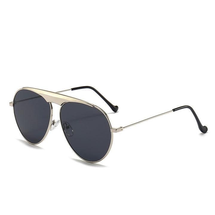 Fashionable Pilot Sunglasses Bowlift